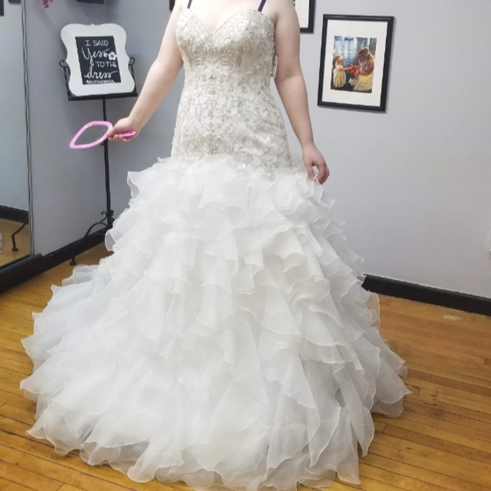 Wedding dress and veil by Private Label by G: Kenneth Winston, size 16 dress